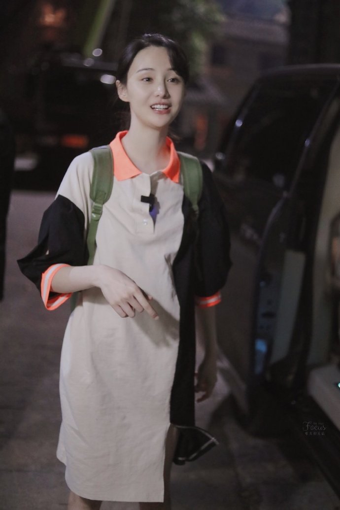 东北美女图片 纯真甜美女明星郑爽图片