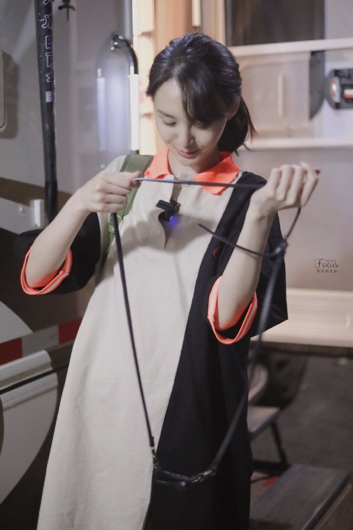 东北美女图片 纯真甜美女明星郑爽图片