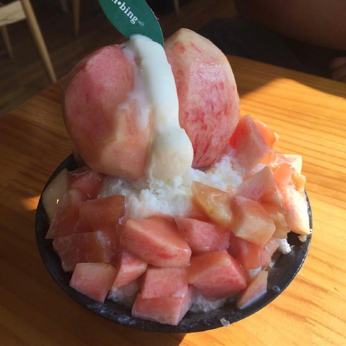 水蜜桃绵绵冰雪糕图片