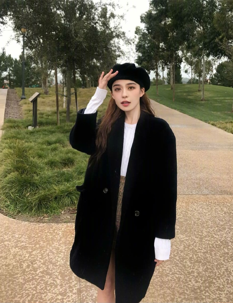 俄罗斯美女图片Nadia Bean私服照图片