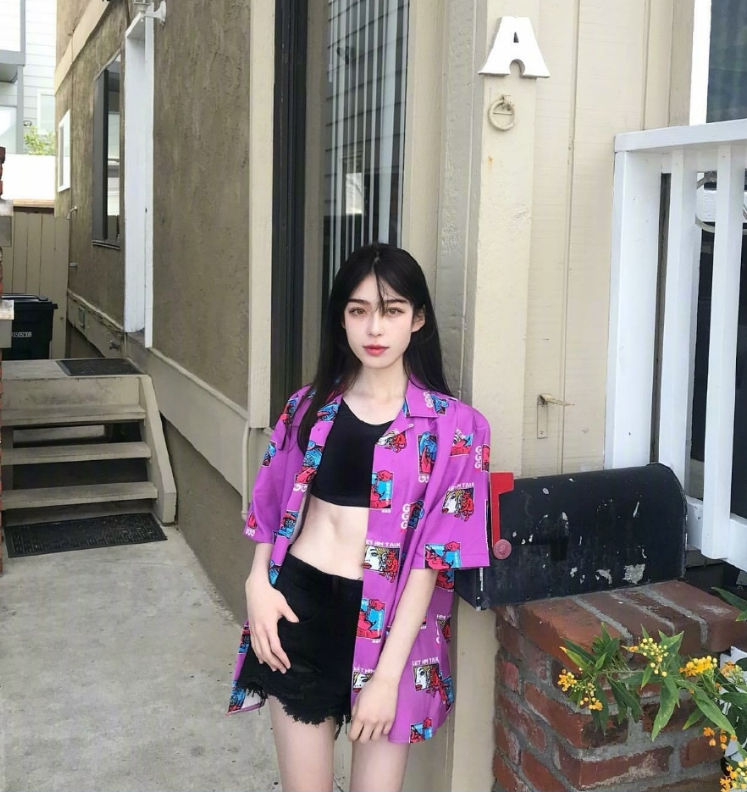 俄罗斯美女图片Nadia Bean私服照图片