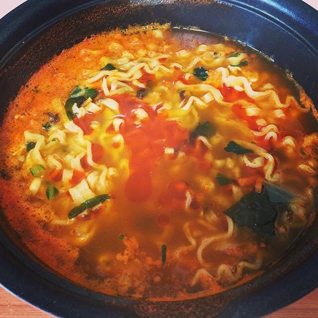 夜宵最佳首选泡面图片