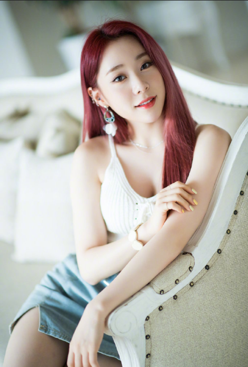中韩美女图片 韩国女团宇宙少女图片