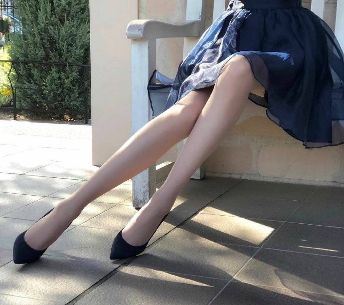 高跟美腿美女图片 乖别害羞把腿张开宝贝