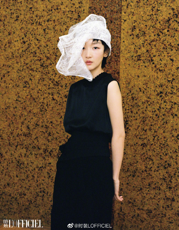 中国美女图片 内地女明星周冬雨《时装杂志》封