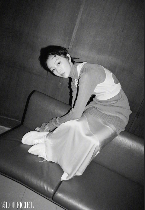 中国美女图片 内地女明星周冬雨《时装杂志》封