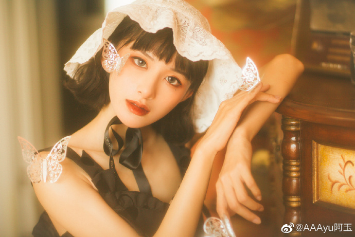 清纯美女图片 从油画中走出来的AAAyu阿玉复古写
