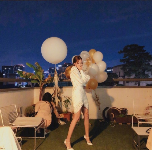韩国美女明星朴孝敏30岁生日party图片