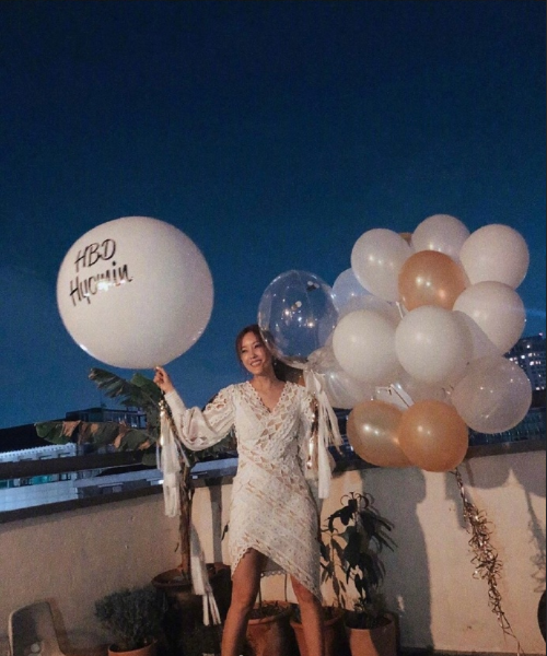韩国美女明星朴孝敏30岁生日party图片