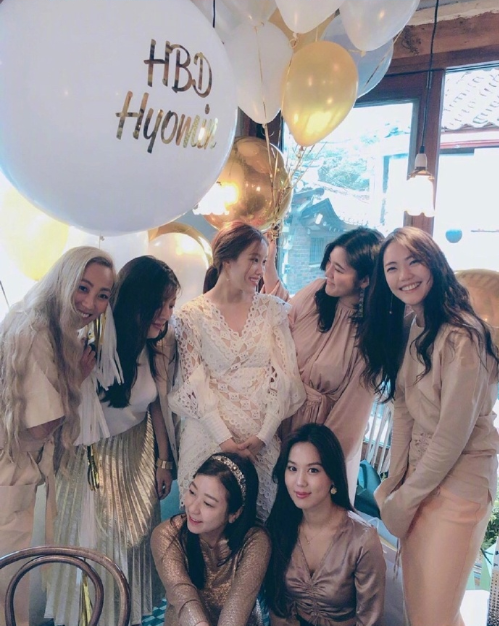 韩国美女明星朴孝敏30岁生日party图片