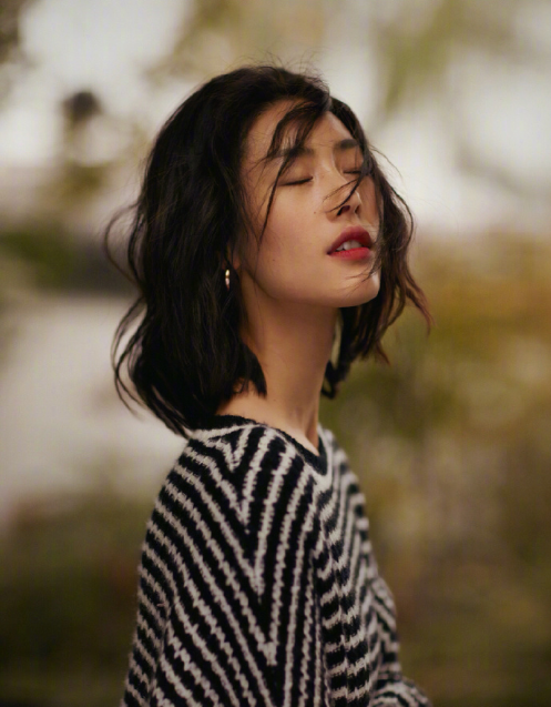 中国美女模特刘雯私服街拍图片