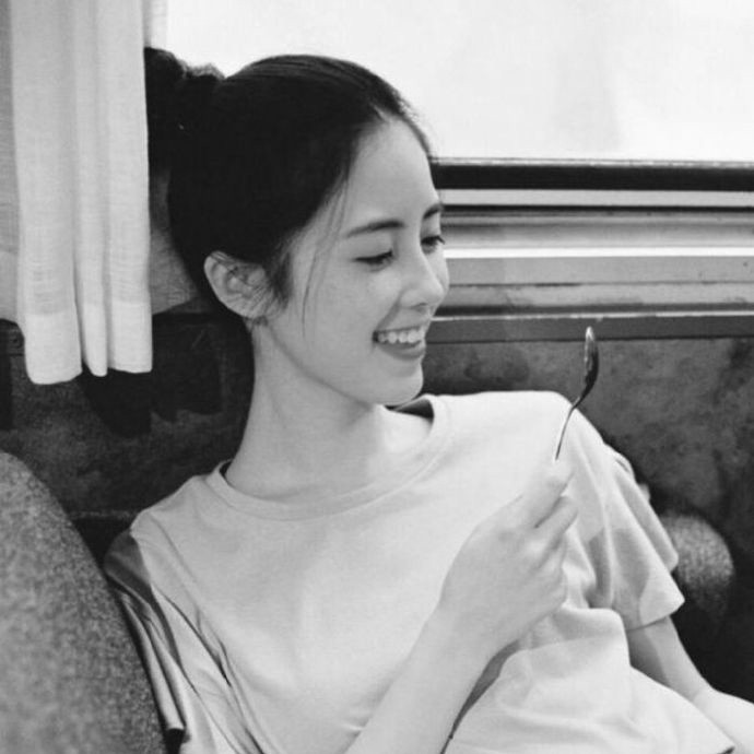 微信女生头像高冷图片
