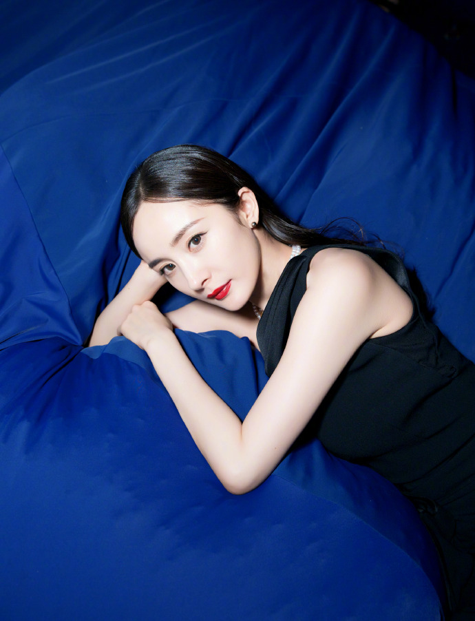 中国美女图片 雅诗兰黛品牌全球代言人杨幂图片