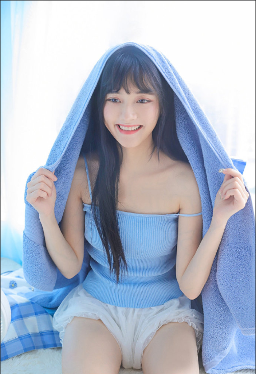 文艺女神蓝色清凉写真图片 清纯美女图片