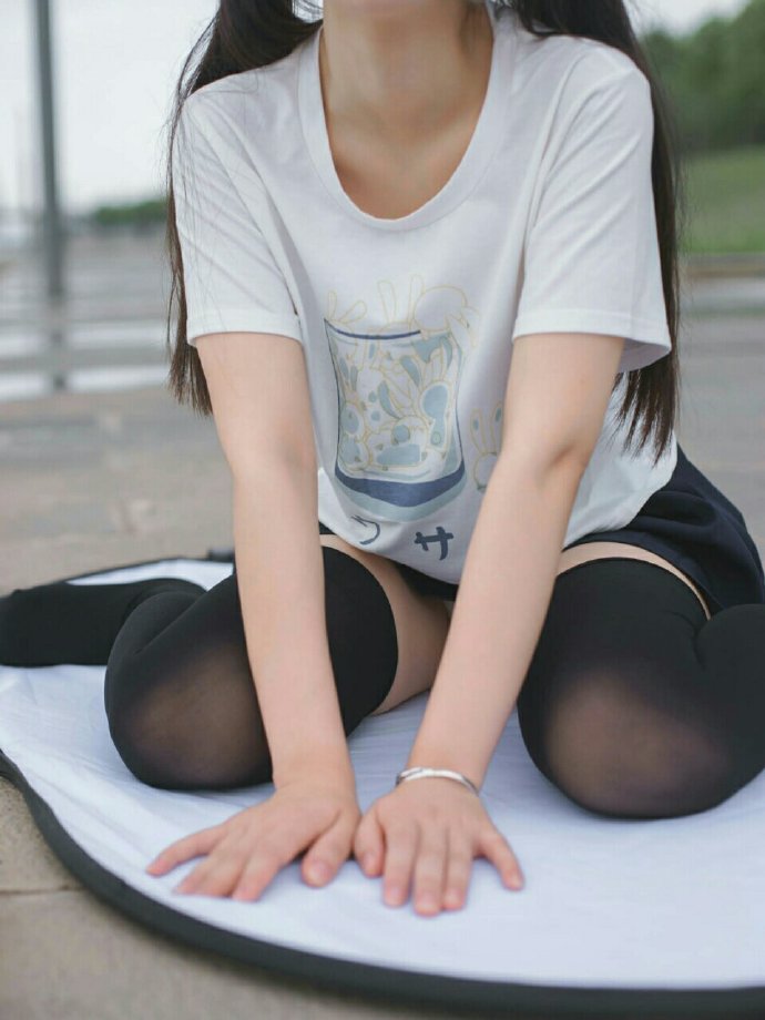 二次元美女图片 软妹子丝袜诱惑美女图片 性感美