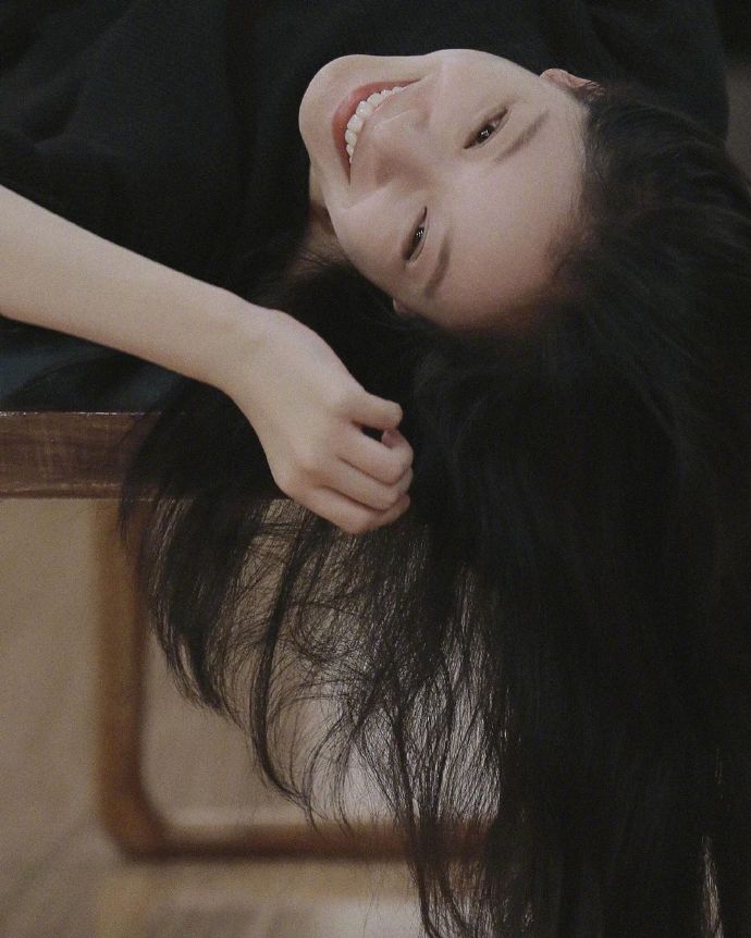 南京美女明星倪妮排练话剧的花絮图片 中国美女