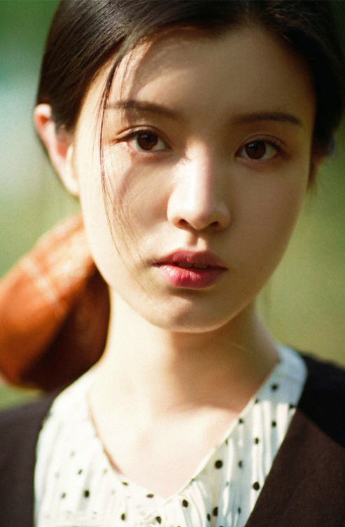 清纯美女唐弋婷女神范写真宅男福利图片