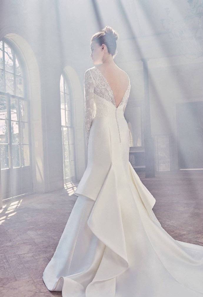 来自Sareh Nouri Spring 2019唯美婚纱图片