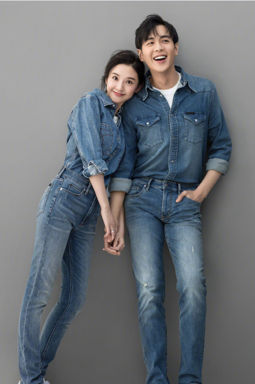 明星夫妻张若昀唐艺昕婚纱照图片