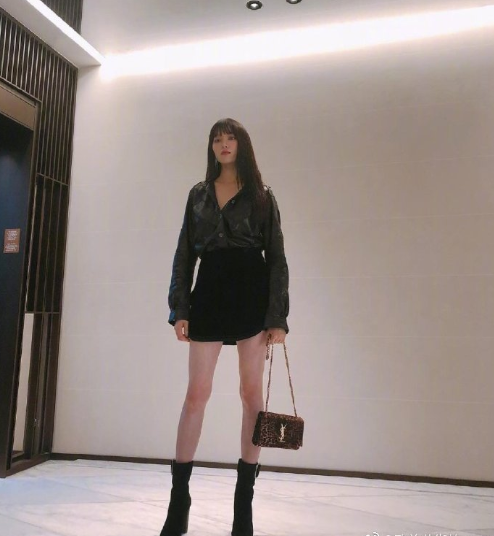 韩国美女李圣经欧尼的腿也太优秀了吧