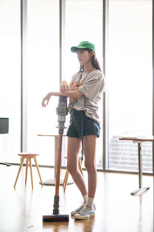 韩国美女李圣经欧尼的腿也太优秀了吧
