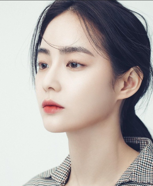 韩国美女图片 整容模板高允真图片