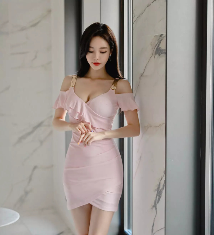 清纯美女模特允珠美照图片