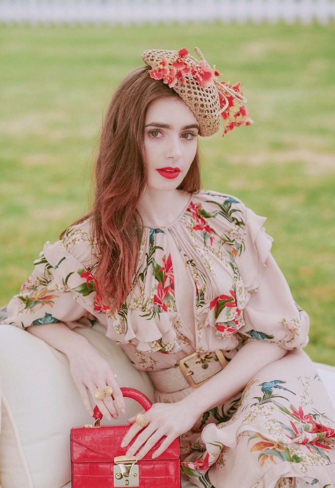 英国美女图片 复古美女Lily Collins图片