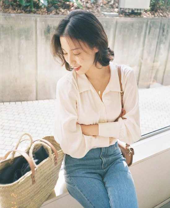 法式优雅美女图片夏日穿搭参考