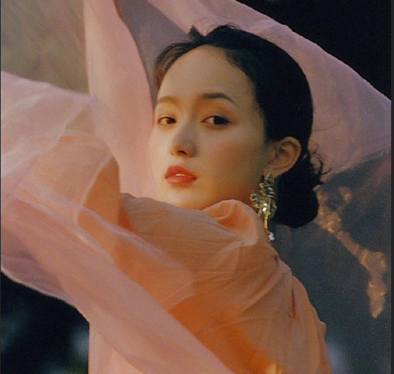 漂亮美女图片 漂亮女生自拍照