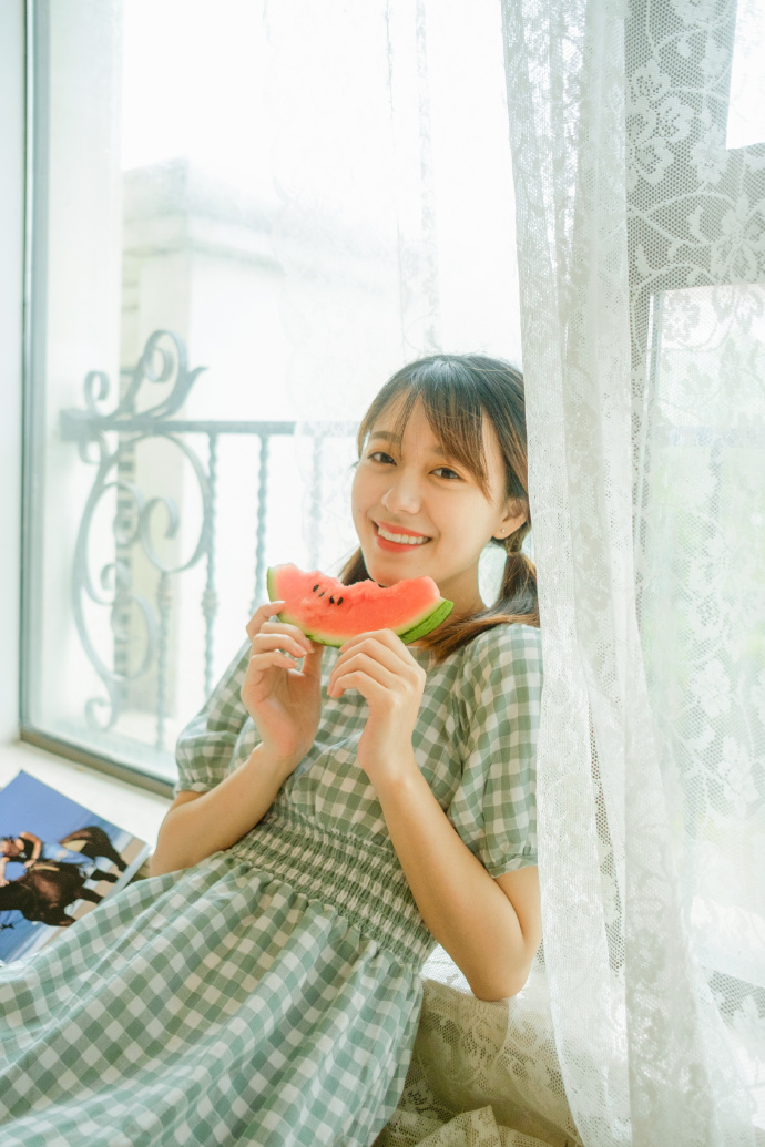 漂亮姑娘私房图片 清纯美女图片