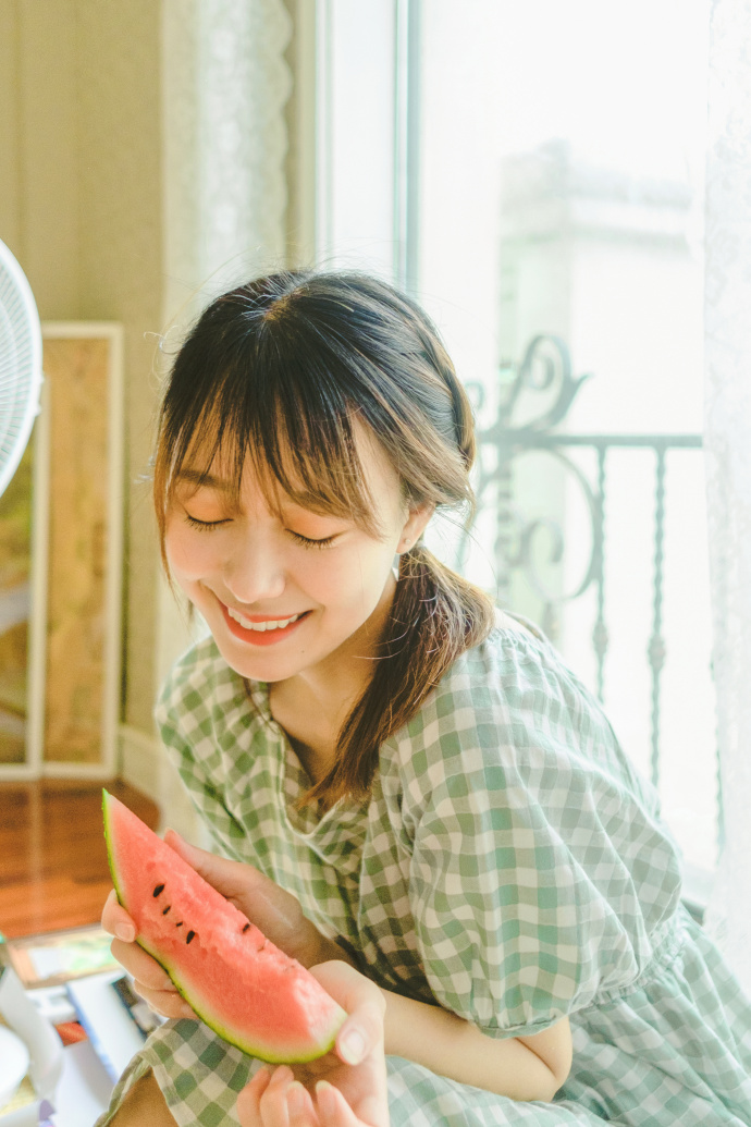漂亮姑娘私房图片 清纯美女图片