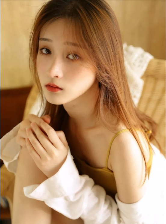 棕色发丝宅男女神图片 清纯美女图片