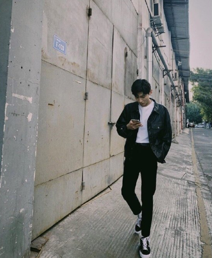 男明星帅哥白敬亭男友风穿搭风格