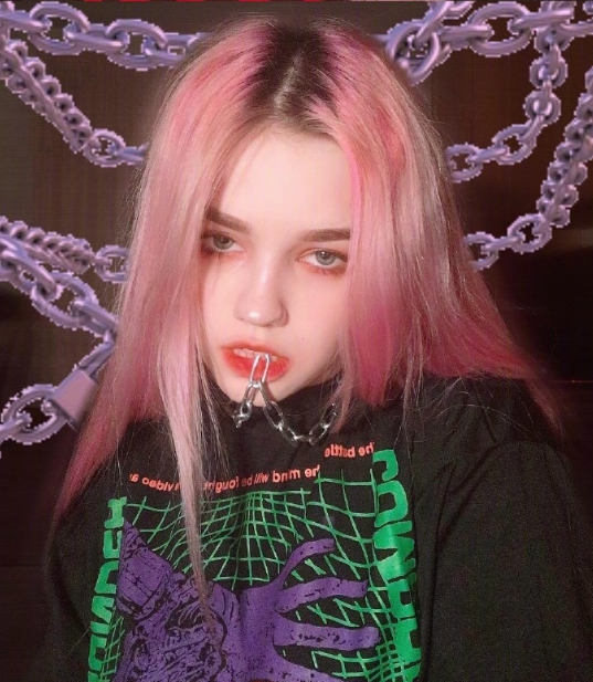 俄罗斯美少女ghostbaby红色头发漫画系自拍照图片