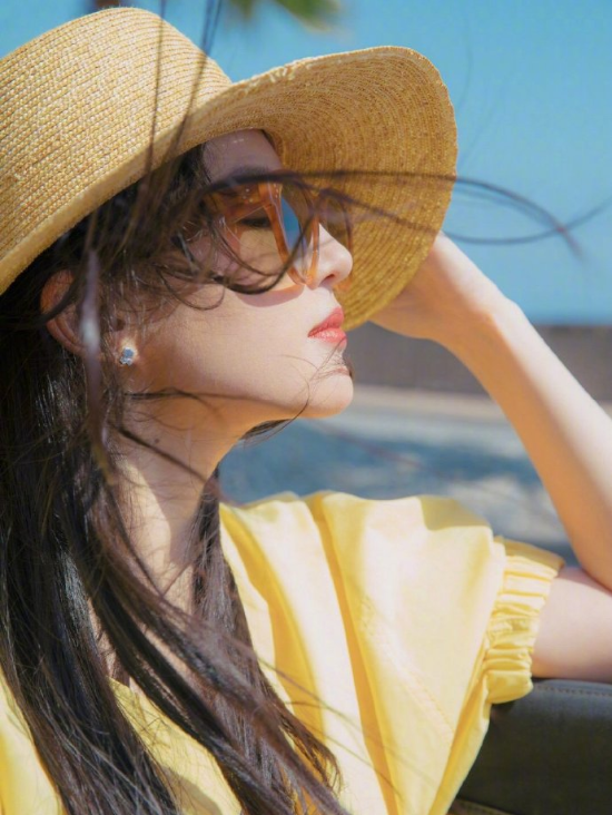 中国美女图片 小天仙刘亦菲摩纳哥旅拍图片