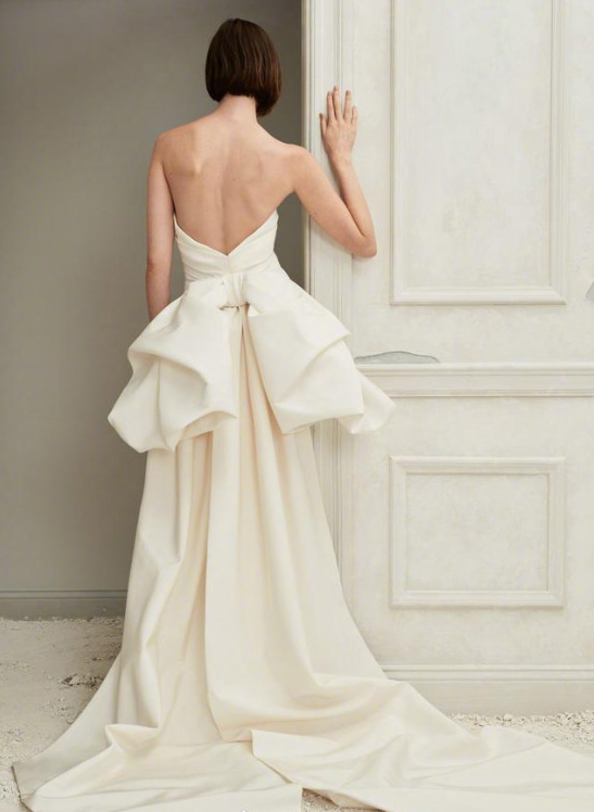 Oscar de la Renta2019秋冬婚纱图片