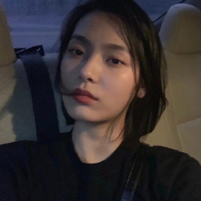 个性头像女生图片 墨镜女头像图片