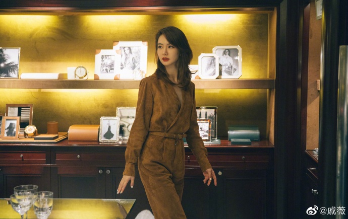 中国美女图片 内地女明星戚薇现身2019温网活动图