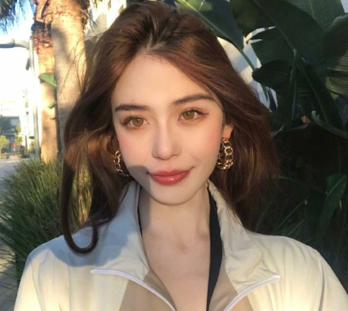 中俄混血美女Nadia Bean自拍照图片
