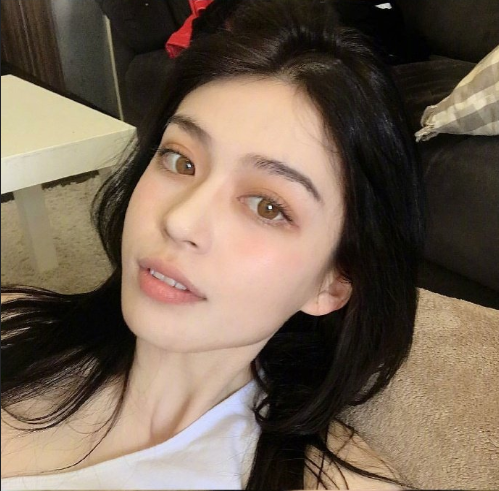 中俄混血美女Nadia Bean自拍照图片