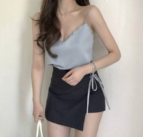 甜美美女小性感的夏日穿搭参考