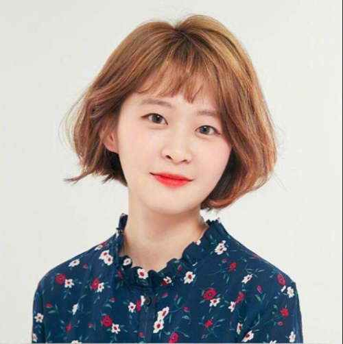 夏日美女显瘦短发发型图片