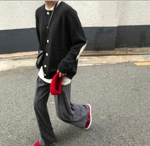 可盐可甜的酷女孩日常私服街拍