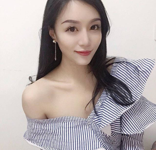 女王范儿御姐宝贝你的奶好大我想吃