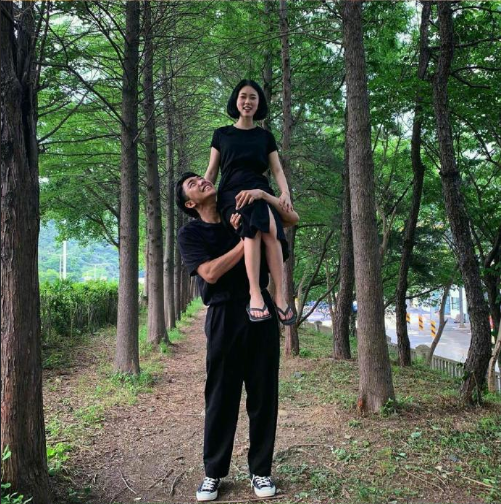 情侣照片 情侣拍照姿势pose参考 情侣头像图片