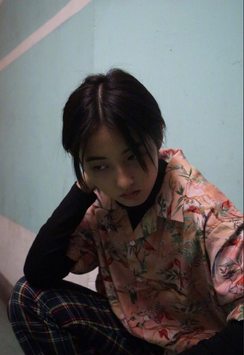 中国美女图片 00后美女明星张子枫妹妹胶片生活