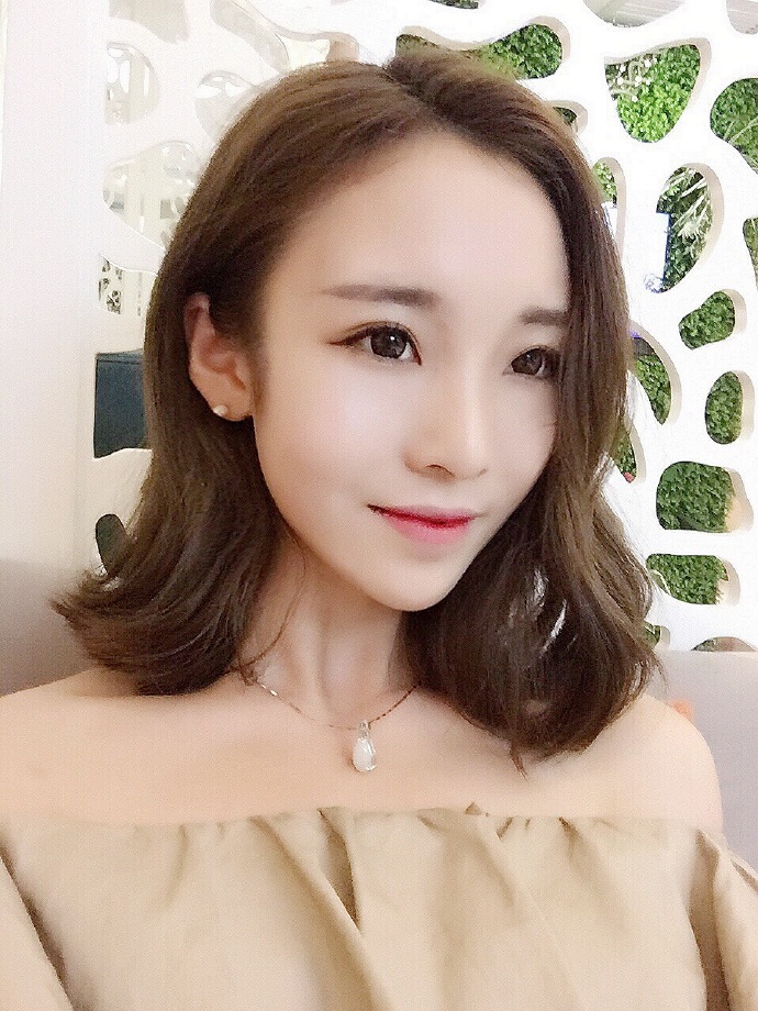 妥妥的清新美女自拍照图片