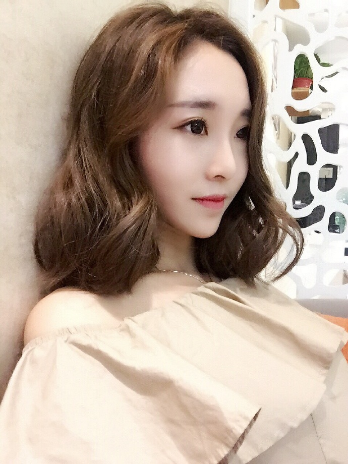 妥妥的清新美女自拍照图片