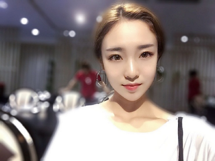妥妥的清新美女自拍照图片